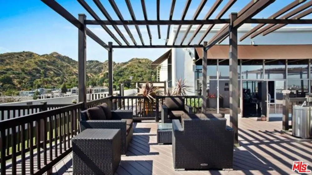 7250 Franklin Avenue #616 Los Angeles, CA 90046