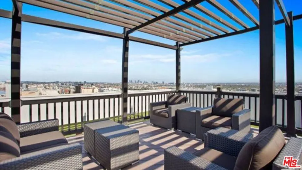 7250 Franklin Avenue #616 Los Angeles, CA 90046