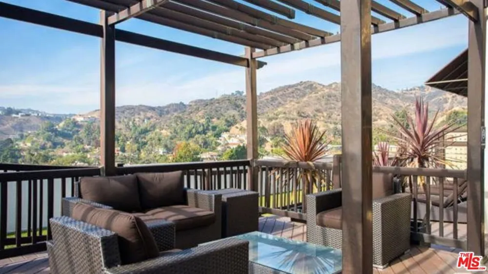 7250 Franklin Avenue #616 Los Angeles, CA 90046
