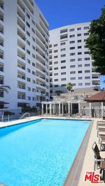 7250 Franklin Avenue #616 Los Angeles, CA 90046