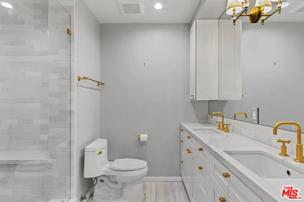 7250 Franklin Avenue #616 Los Angeles, CA 90046
