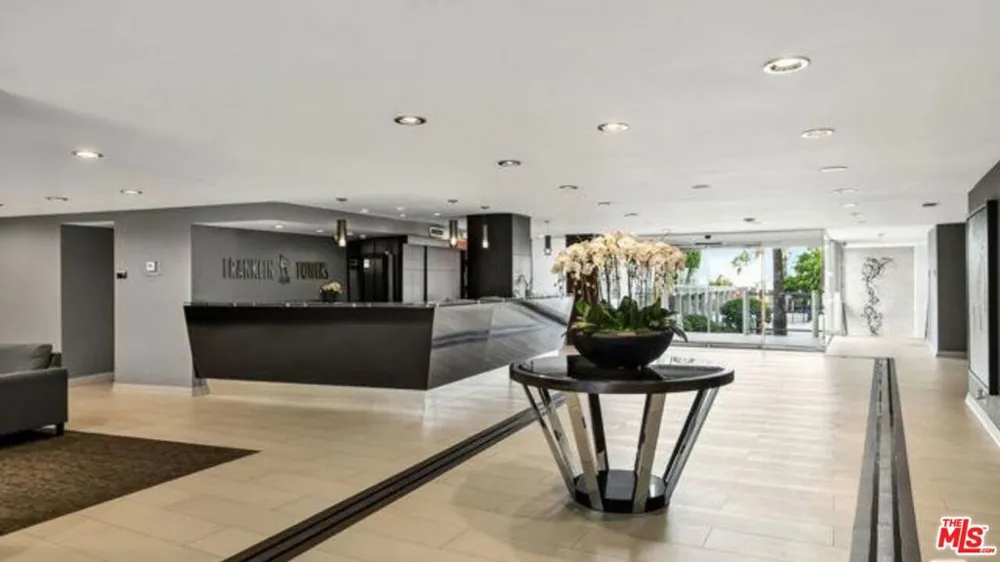 7250 Franklin Avenue #616 Los Angeles, CA 90046