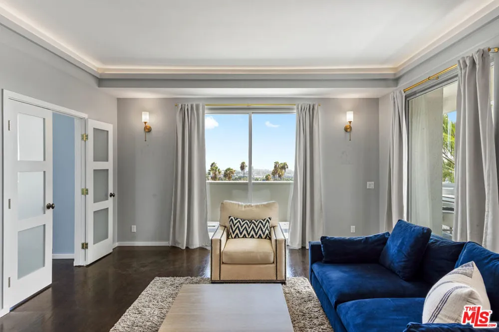 7250 Franklin Avenue #616 Los Angeles, CA 90046