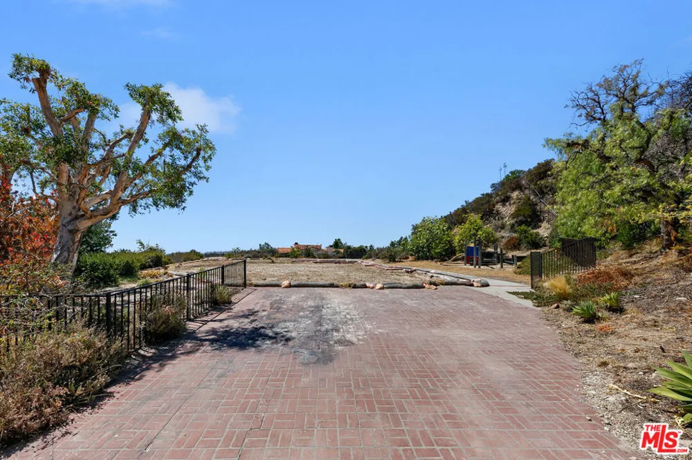 23468 W Moon Shadows Drive Malibu, CA 90265
