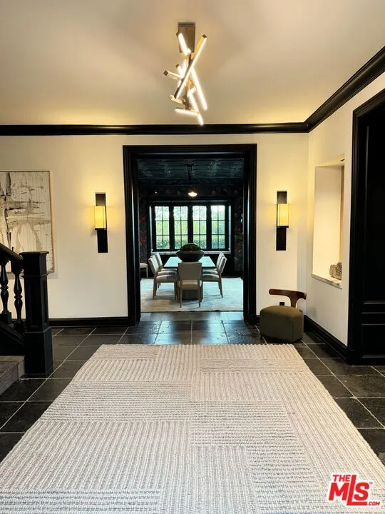 888 Toulon Drive Pacific Palisades, CA 90272