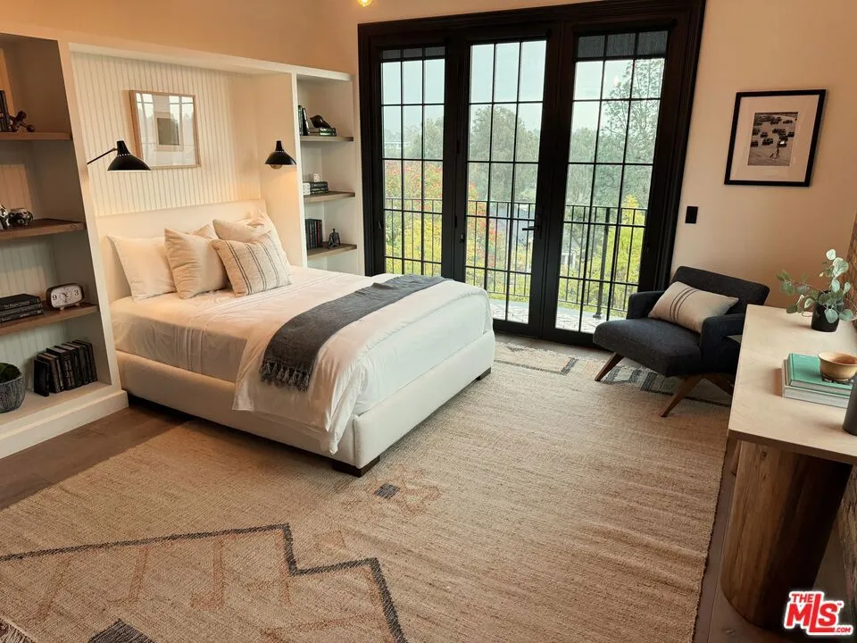 888 Toulon Drive Pacific Palisades, CA 90272
