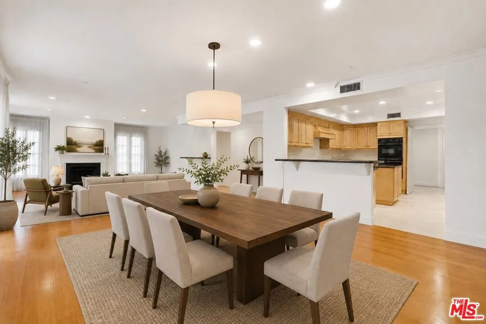 277 S Spalding Drive #203 Beverly Hills, CA 90212