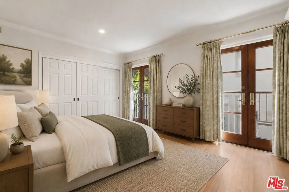 277 S Spalding Drive #203 Beverly Hills, CA 90212