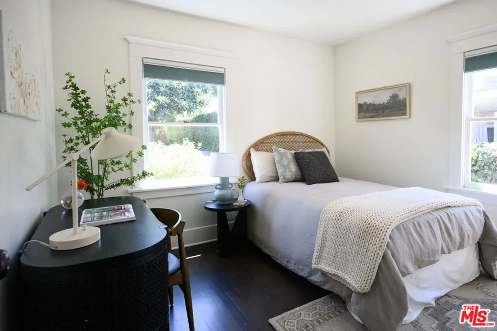 2238 W 28th Street Los Angeles, CA 90018