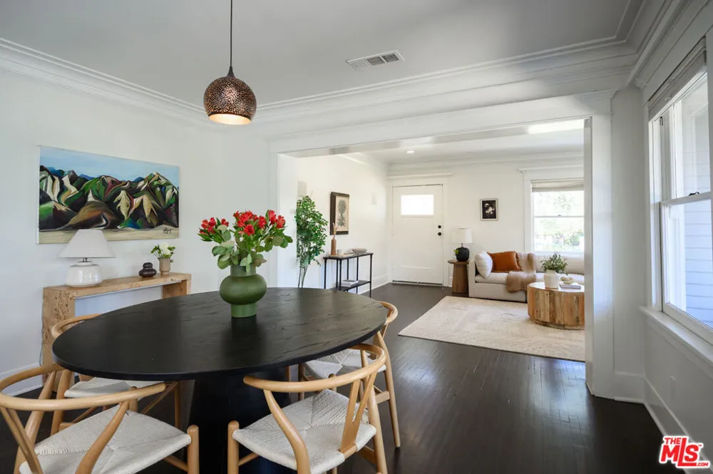 2238 W 28th Street Los Angeles, CA 90018