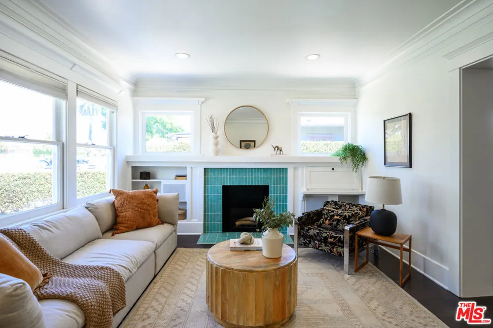 2238 W 28th Street Los Angeles, CA 90018