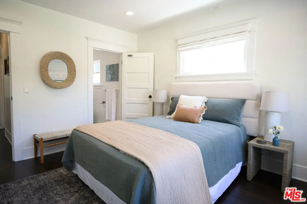 2238 W 28th Street Los Angeles, CA 90018