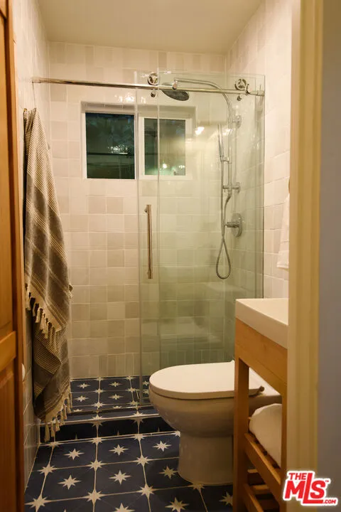 2238 W 28th Street Los Angeles, CA 90018