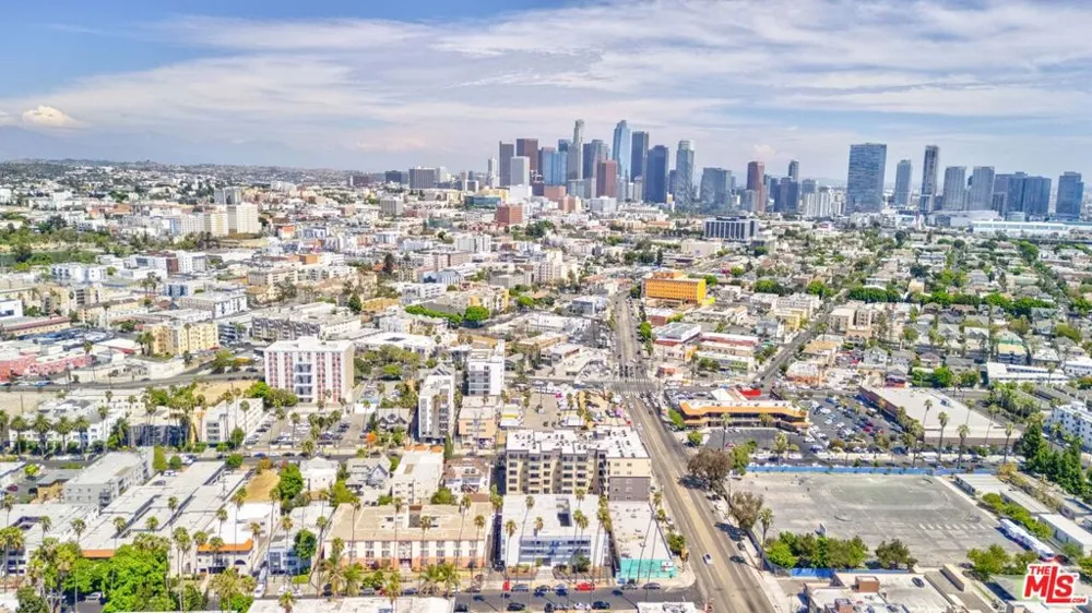 977 Arapahoe Street Los Angeles, CA 90006