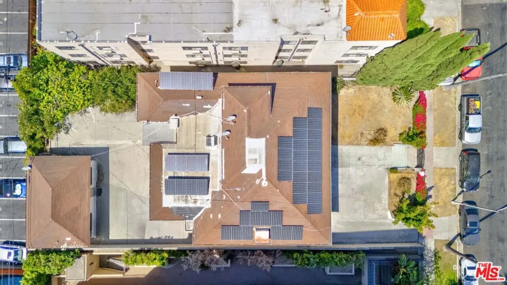 977 Arapahoe Street Los Angeles, CA 90006