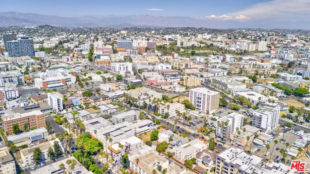 977 Arapahoe Street Los Angeles, CA 90006