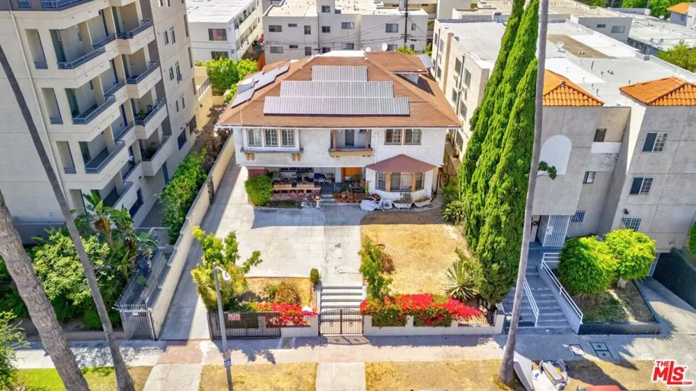 977 Arapahoe Street Los Angeles, CA 90006