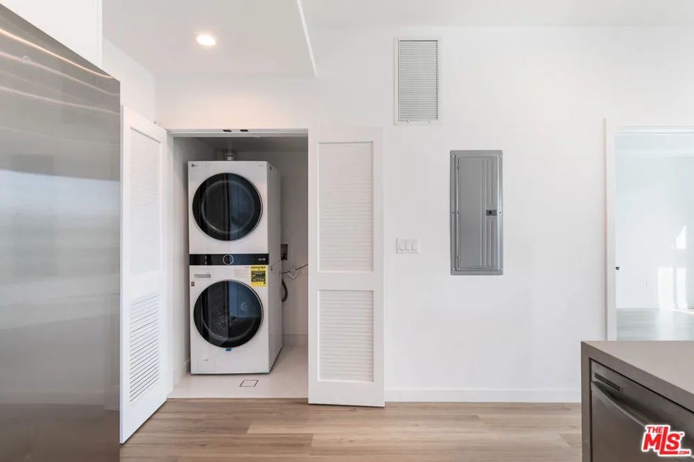 829 Larrabee Street #303 West Hollywood, CA 90069