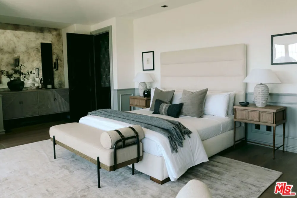 888 Toulon Drive Pacific Palisades, CA 90272