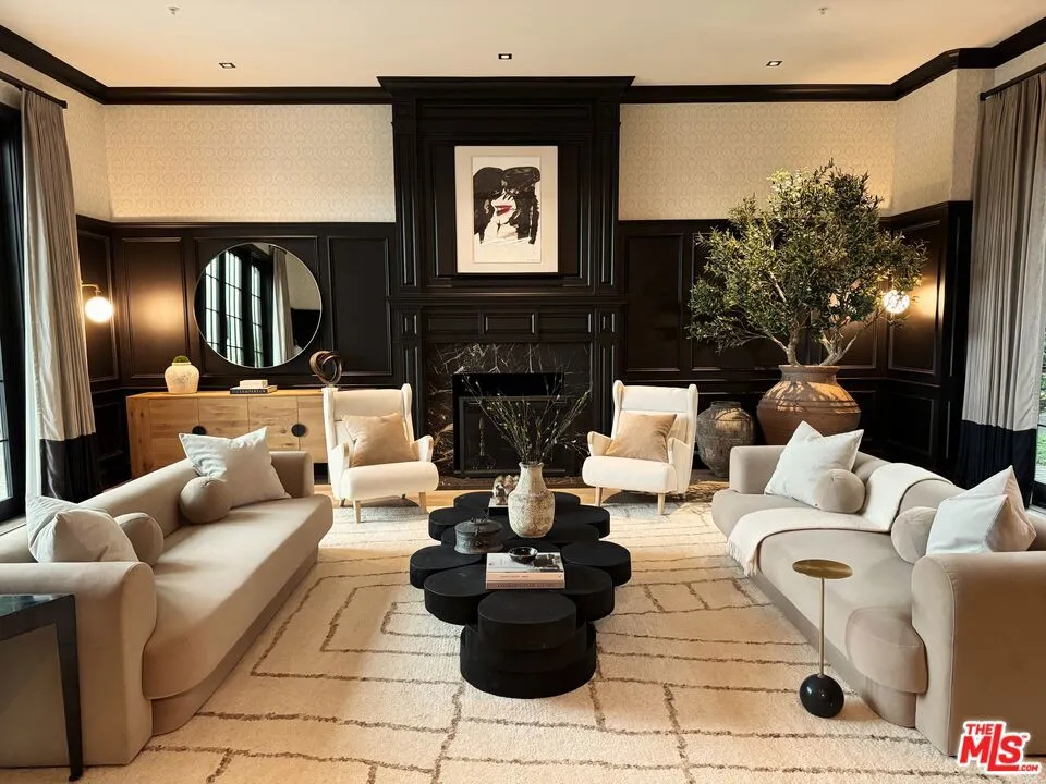 888 Toulon Drive Pacific Palisades, CA 90272