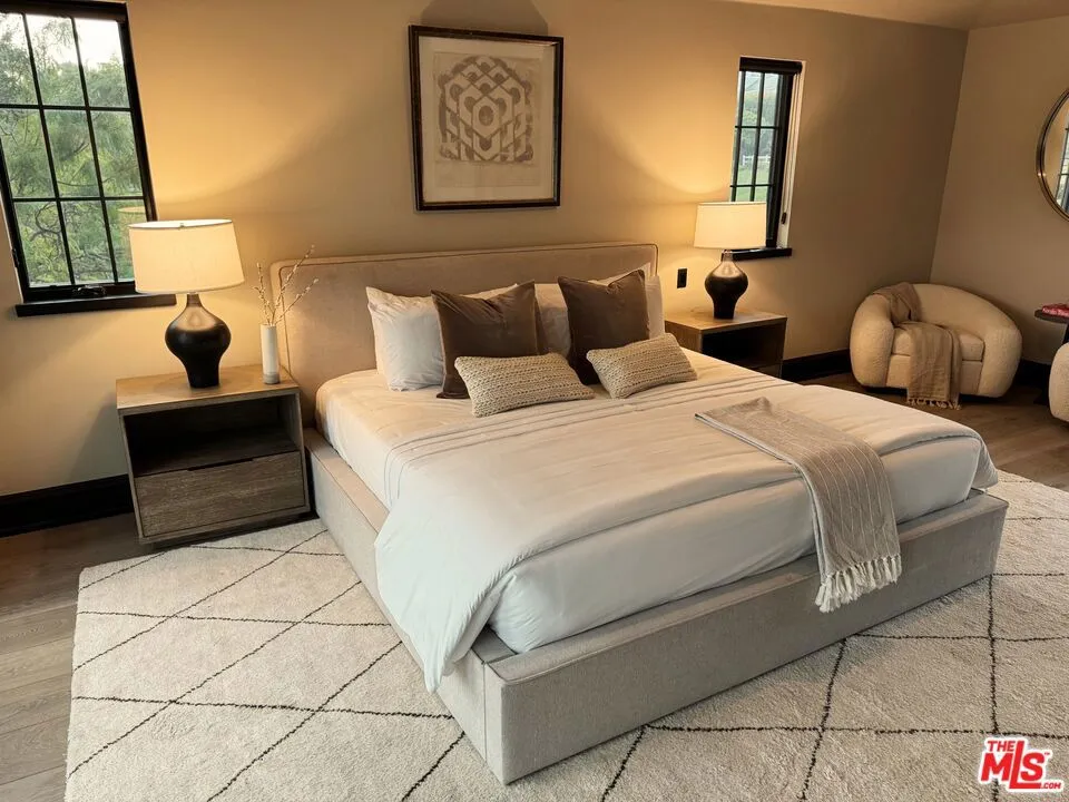 888 Toulon Drive Pacific Palisades, CA 90272