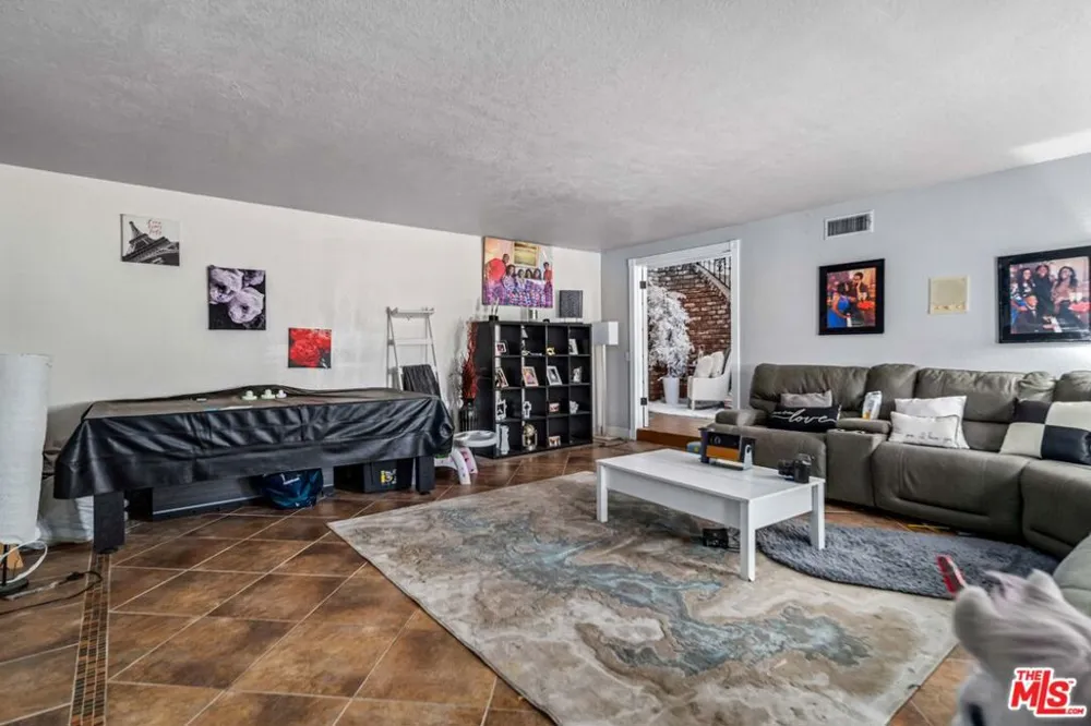 42706 20th Street Lancaster, CA 93534