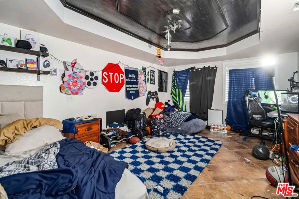 42706 20th Street Lancaster, CA 93534
