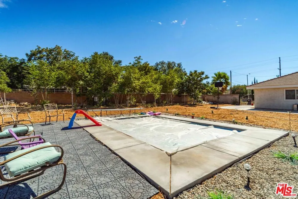42706 20th Street Lancaster, CA 93534
