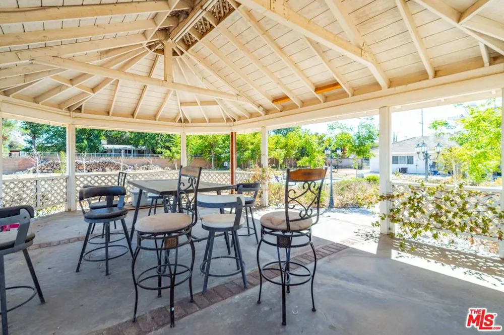 42706 20th Street Lancaster, CA 93534