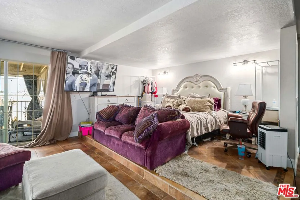 42706 20th Street Lancaster, CA 93534