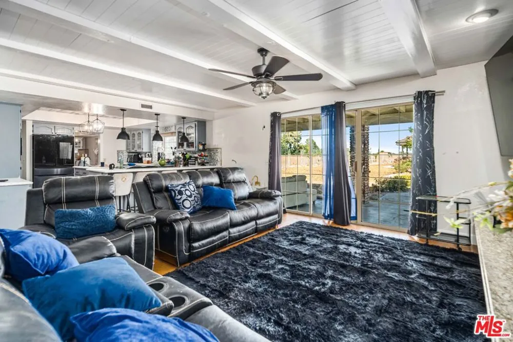 42706 20th Street Lancaster, CA 93534