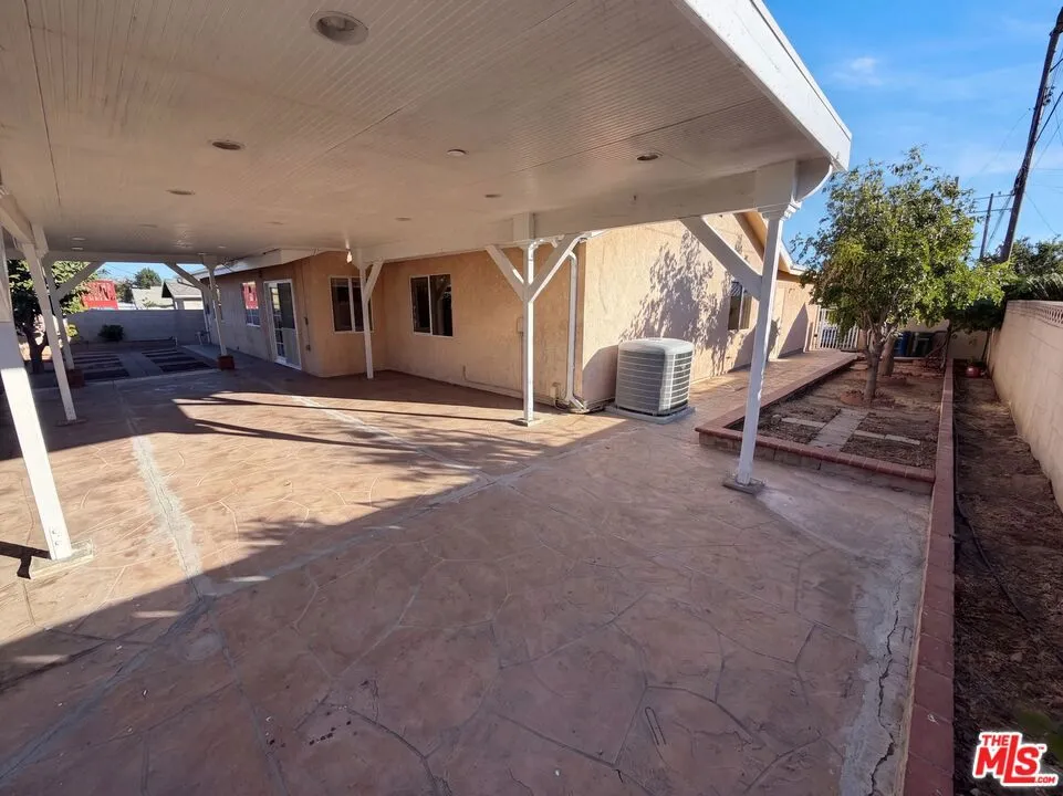 14803 Light Street Whittier, CA 90604