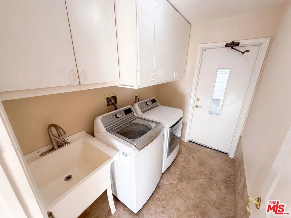 14803 Light Street Whittier, CA 90604