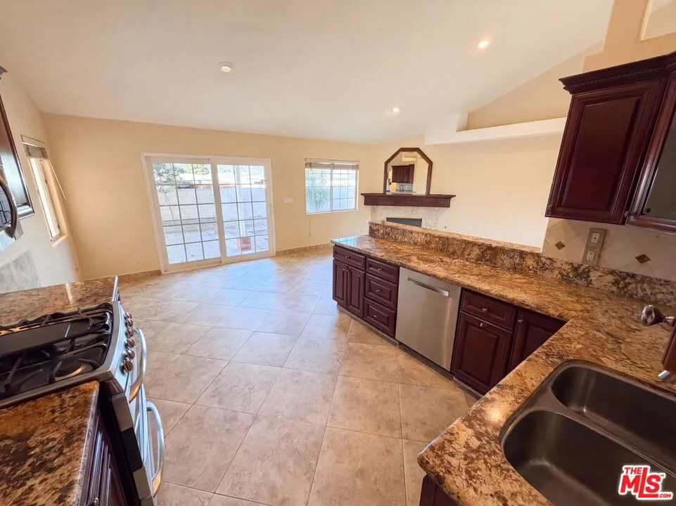 14803 Light Street Whittier, CA 90604
