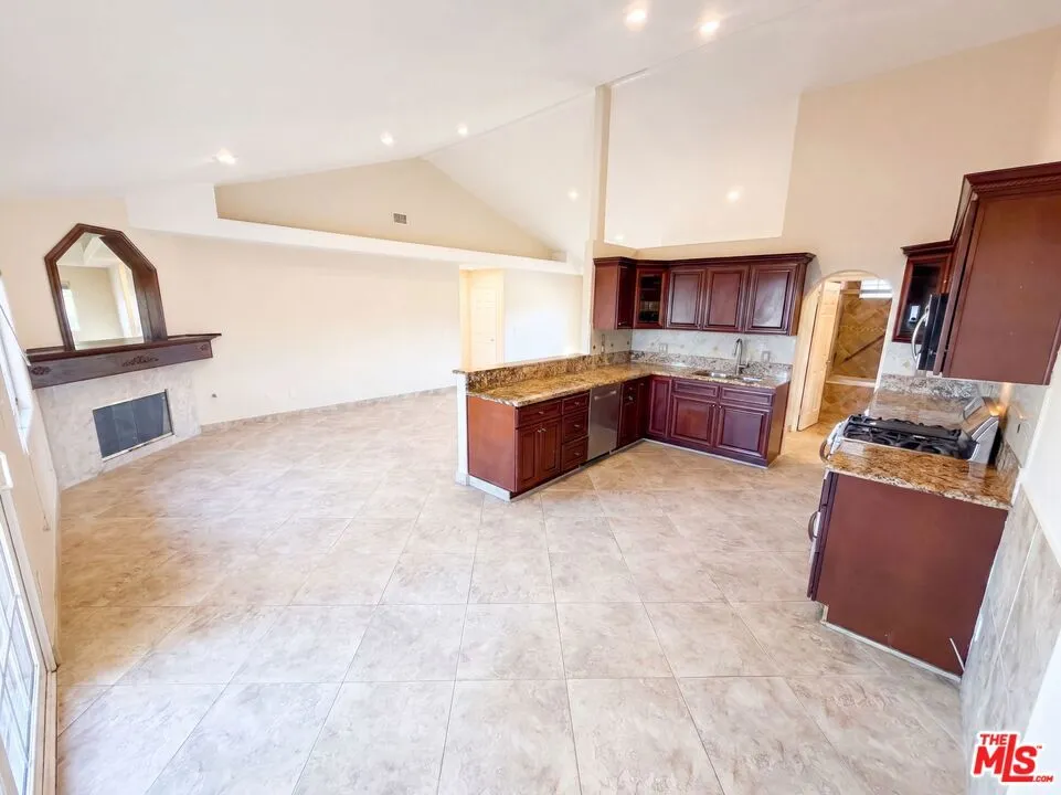 14803 Light Street Whittier, CA 90604
