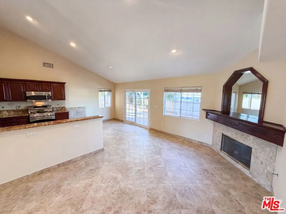 14803 Light Street Whittier, CA 90604