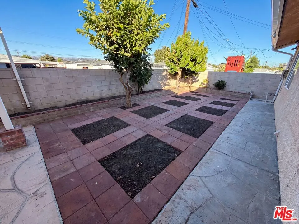 14803 Light Street Whittier, CA 90604