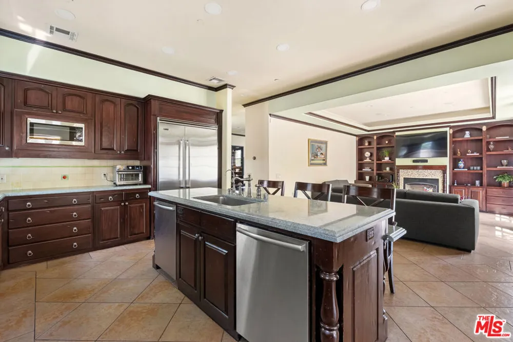 360 S Crescent Drive Beverly Hills, CA 90212