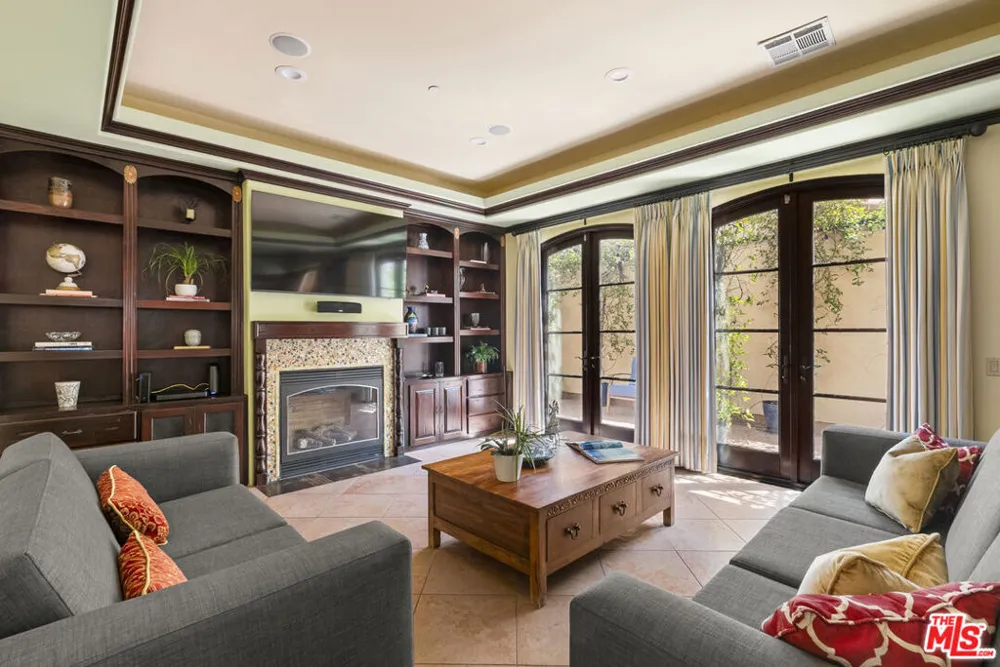 360 S Crescent Drive Beverly Hills, CA 90212