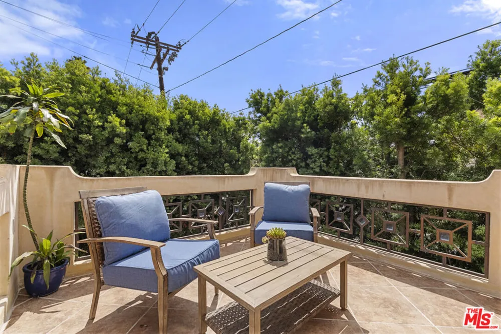 360 S Crescent Drive Beverly Hills, CA 90212