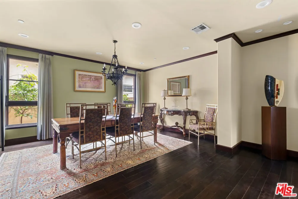 360 S Crescent Drive Beverly Hills, CA 90212