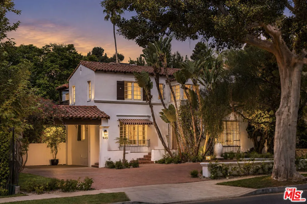 925 Rexford Drive Beverly Hills, CA 90210