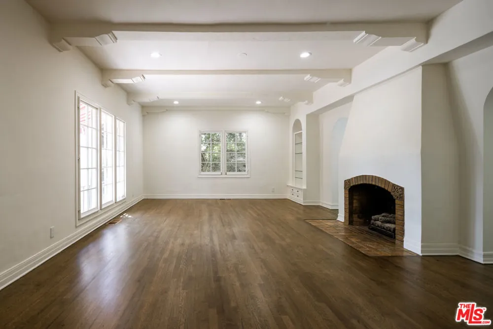 925 Rexford Drive Beverly Hills, CA 90210
