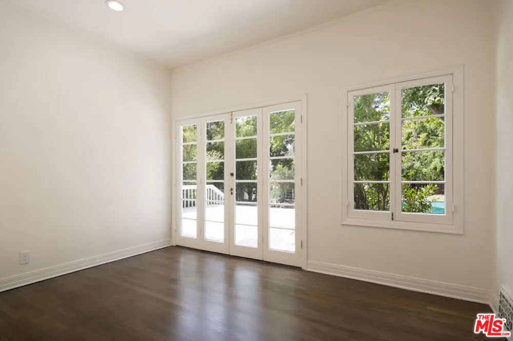 925 Rexford Drive Beverly Hills, CA 90210