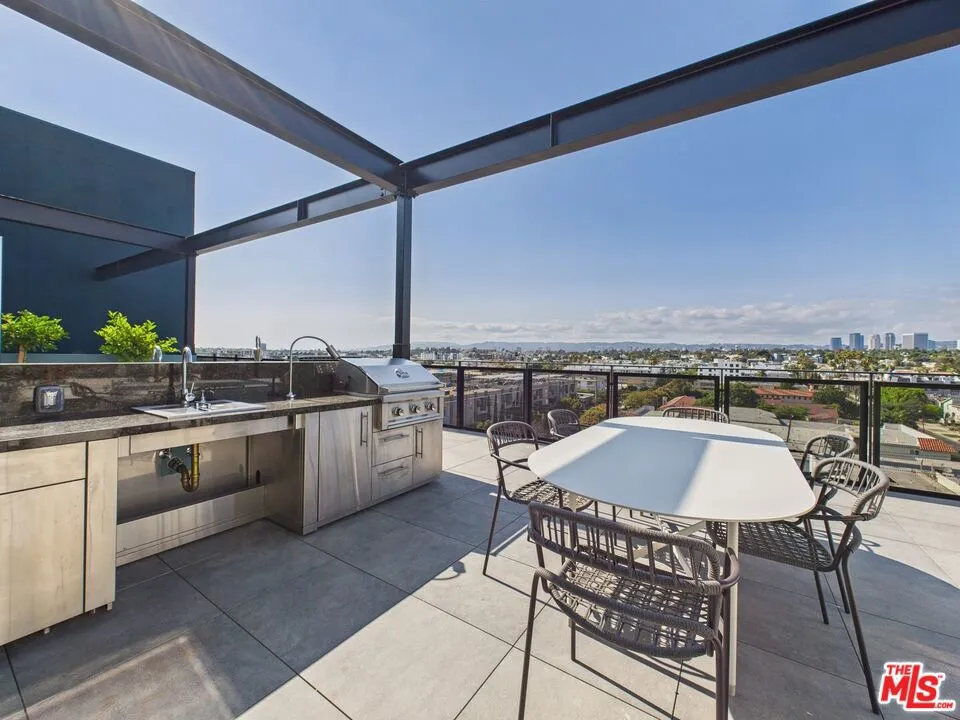 9900 Venice #610 Culver City, CA 90232