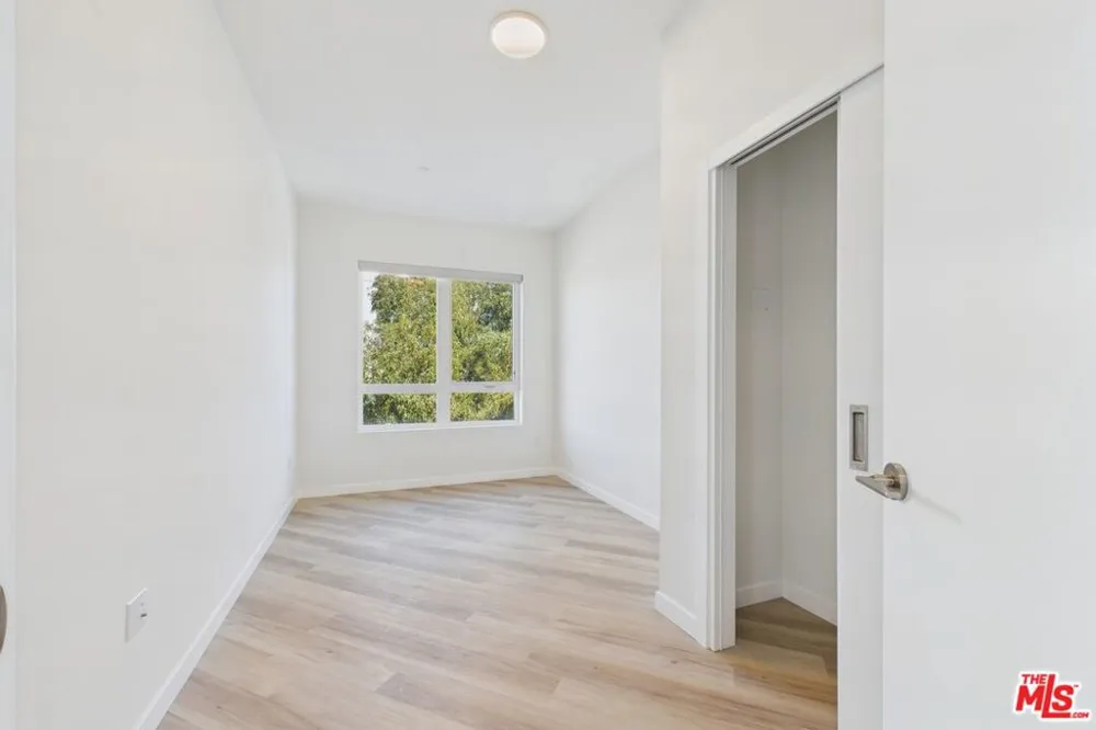 9900 Venice #610 Culver City, CA 90232