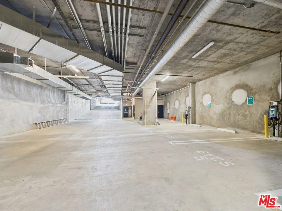 9900 Venice #610 Culver City, CA 90232