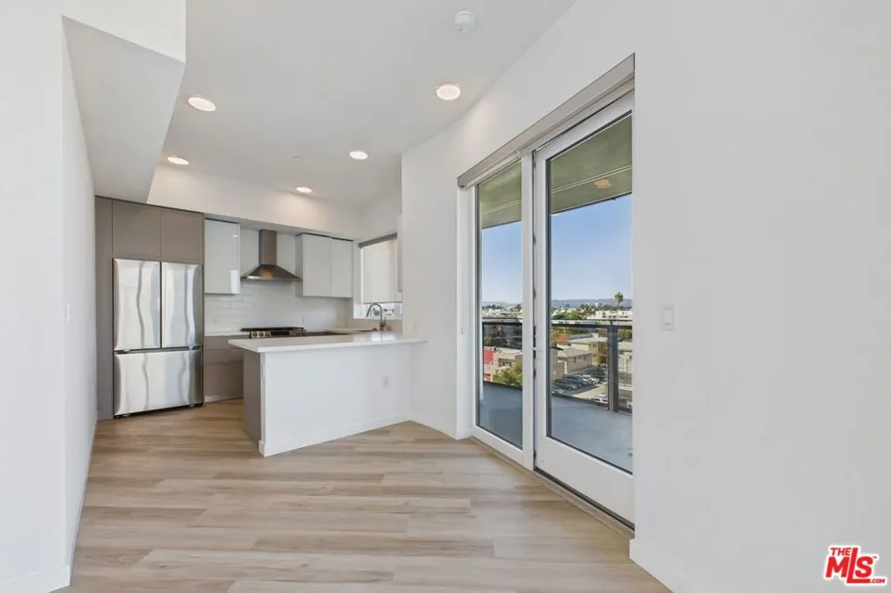9900 Venice #610 Culver City, CA 90232