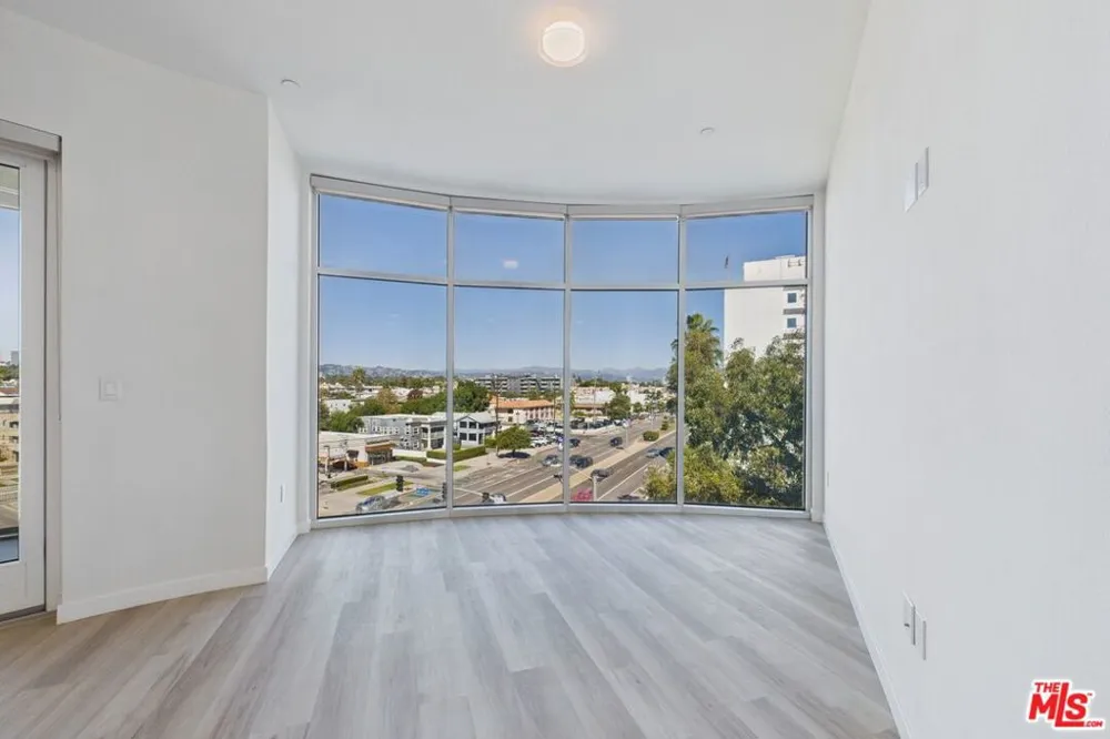 9900 Venice #610 Culver City, CA 90232