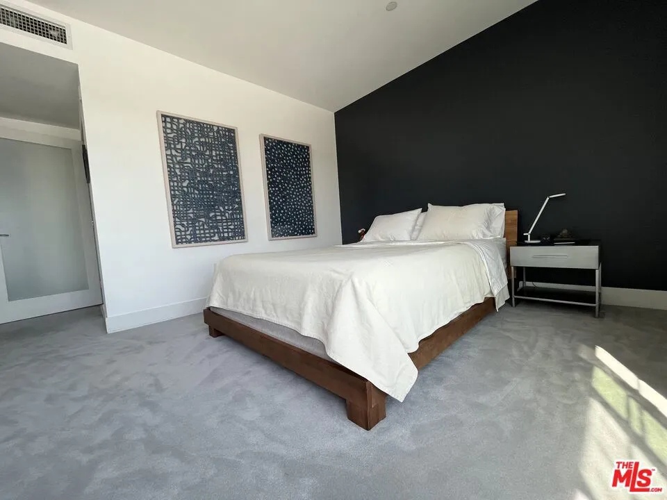 932 Alfred Street #PH1 Los Angeles, CA 90069